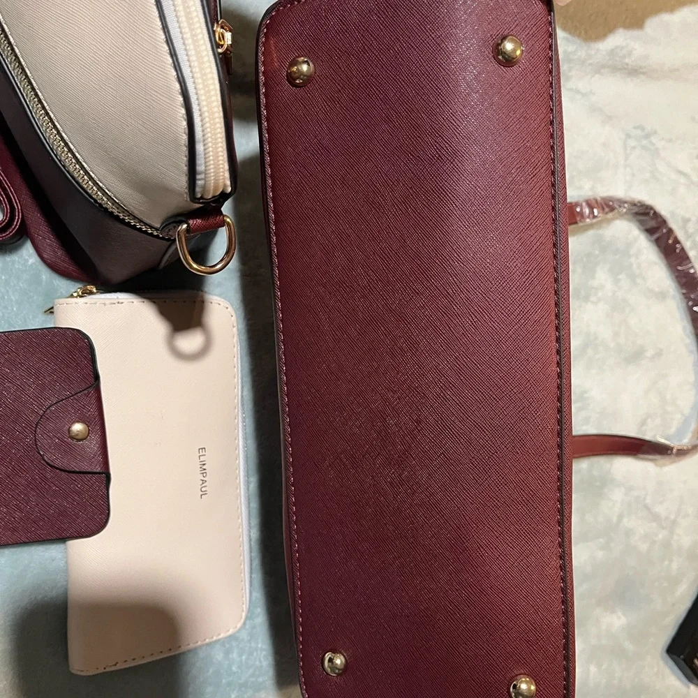 NWT TOTE SET - Picture 3 of 8